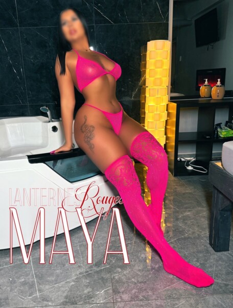 SexyTexte.com - maya yeux bleues belles courbes xxx