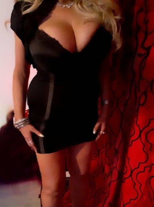 SexyTexte.com - Drummondville Escort 514-973-8383