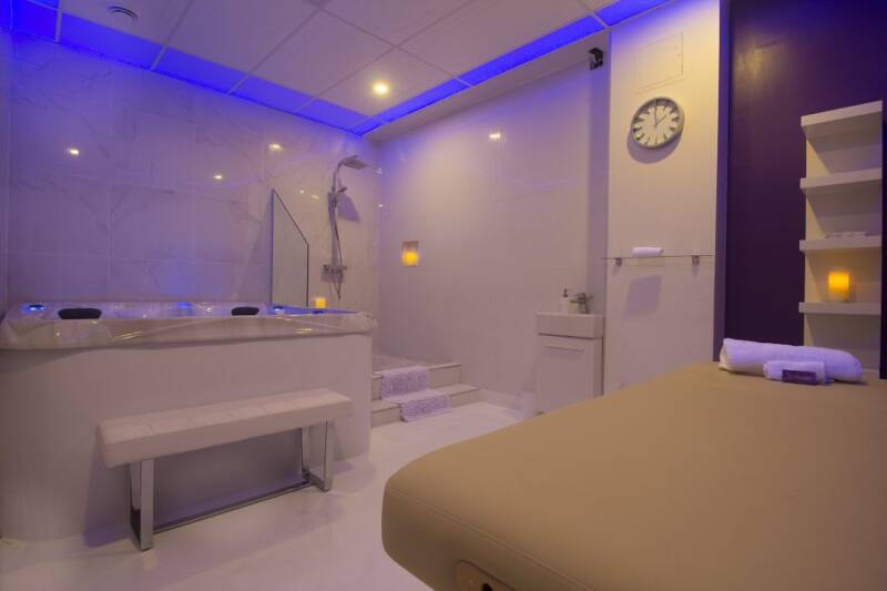 SexyTexte.com - Séduction et Détente au Spa Extrême Massage