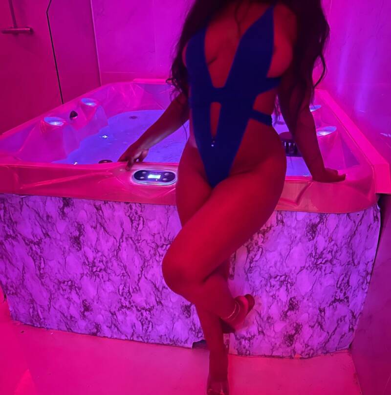 SexyTexte.com - Sexy Body to Body Massage with Happy Ending at Extreme Massa